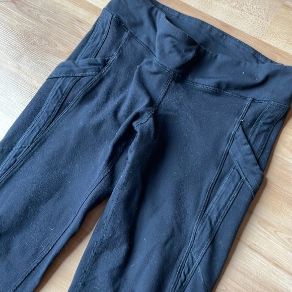 Ivivva leggings with pockets - Picture 2 of 6